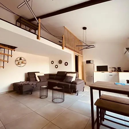Petite Maison Avec Acces Piscine Et Jacuzzi Chauffee Istres Exterior photo