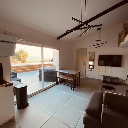 Petite Maison Avec Acces Piscine Et Jacuzzi Chauffee Istres Exterior photo