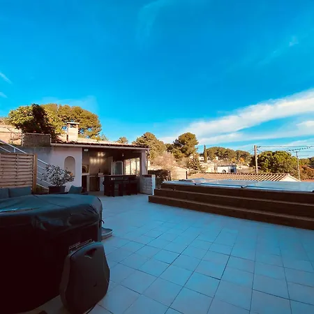 Petite Maison Avec Acces Piscine Et Jacuzzi Chauffee Istres Exterior photo